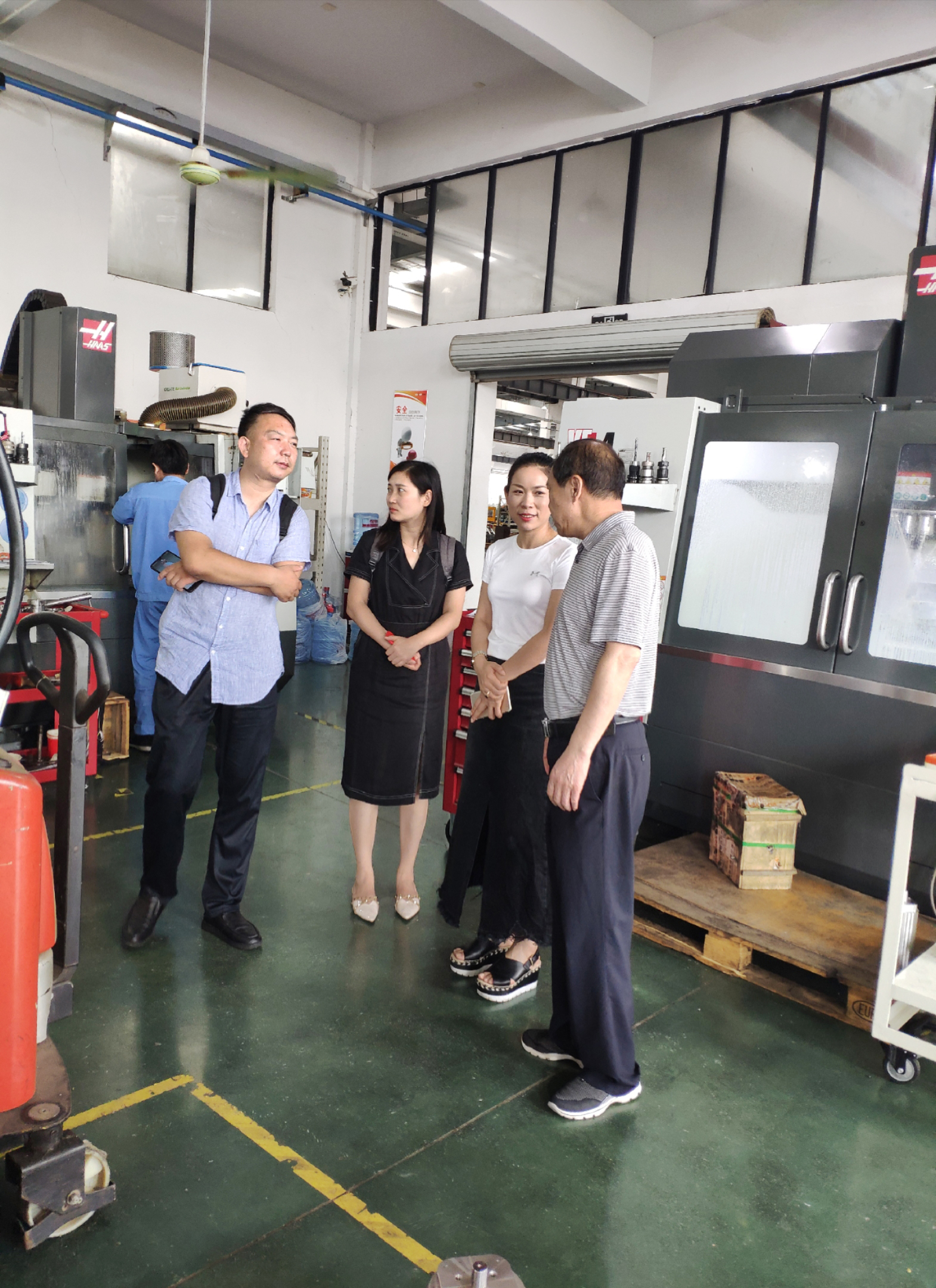 Jiaxing Pinghu Economic and Information Bureau、Jiaxing Industrial Design Association、Jiaxing College Visit Discover